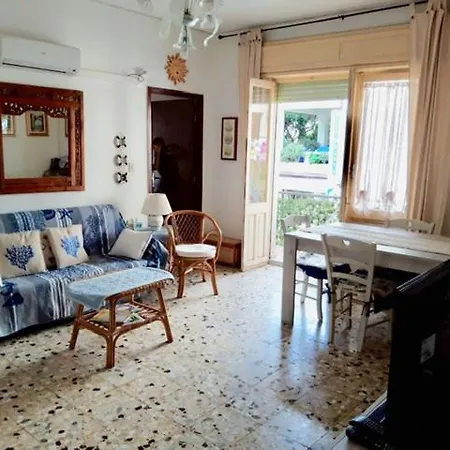 Casa Chiara , A Stone's Throw From The Sea Iun Q0602 קאלה גונונה