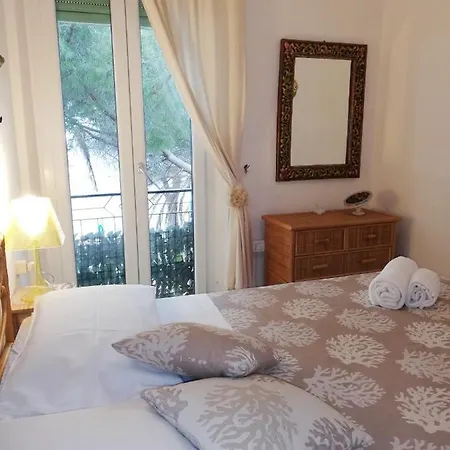 Casa Chiara , A Stone's Throw From The Sea Iun Q0602 דירה *